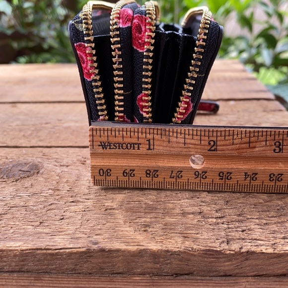 Kate Spade Laurel Way Hazy Rose Zippered Wallet - Picture 10 of 13